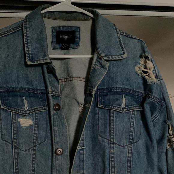 Distressed denim jacket - Picture 3 of 7